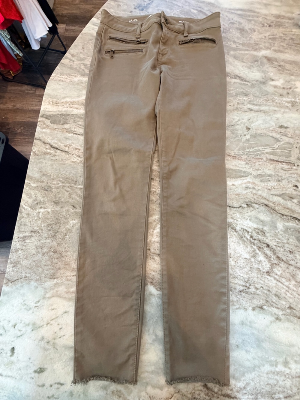 DL1961 No. 3 Instasculpt Skinny Jeans Size 28 Earth Taupe Frayed Hem